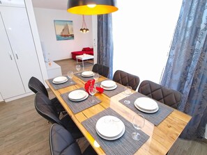 Appartement, 2 chambres (1396/13156) | Restauration dans la chambre