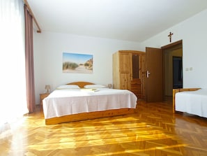 Apartment, 3 Bedrooms (770/1797) | Iron/ironing board, free WiFi, bed sheets - Apartment Anica 770 (Medulin)