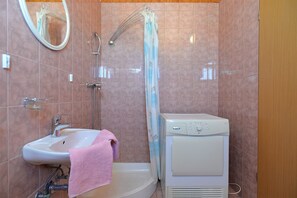 Apartment, 2 Bedrooms (349/809) | Bathroom - Apartment Tanja 349 (Vodnjan)