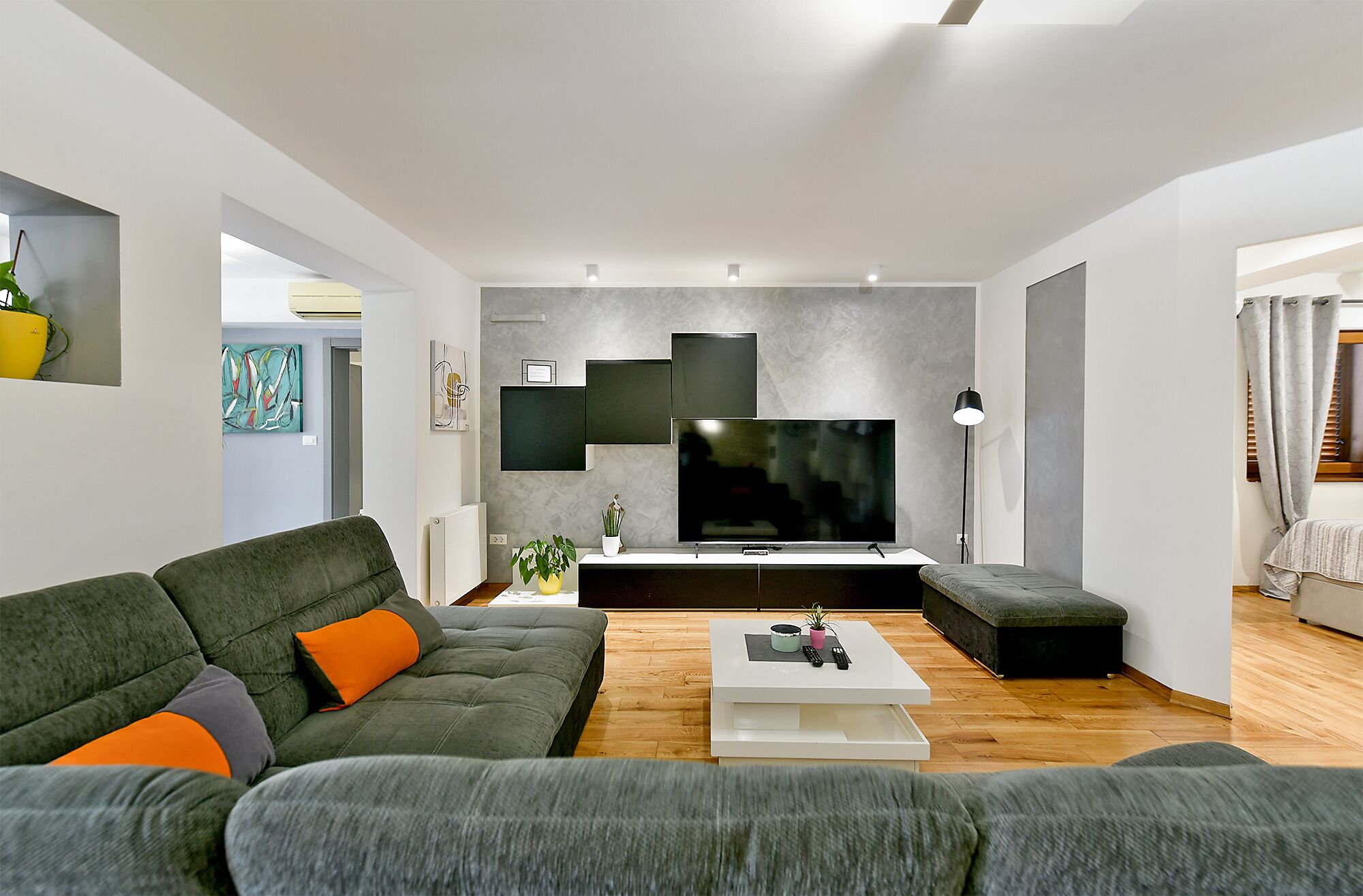 Apartment, 2 Bedrooms (408/1710) | Living area | Flat-screen TV