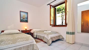 Apartment, 2 Schlafzimmer | Schreibtisch, Bügeleisen/Bügelbrett, kostenloses WLAN, Bettwäsche