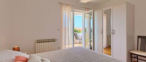 Căn hộ, 1 phòng ngủ (771/1800) | Két bảo mật tại phòng, bàn, bàn ủi/dụng cụ ủi quần áo