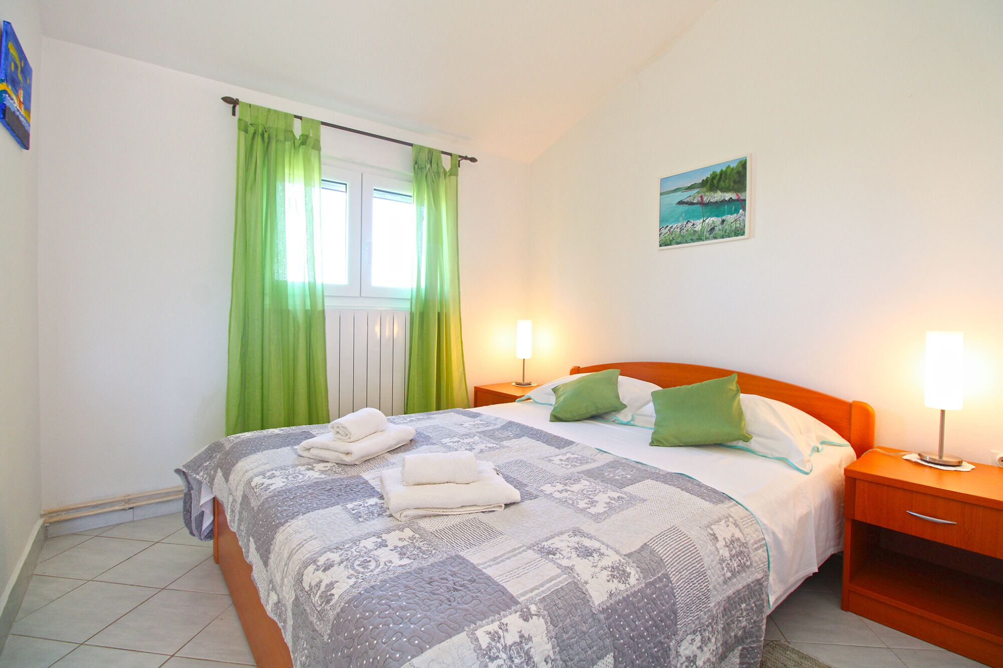 Leilighet, 1 soverom (734/1717) | Skrivebord, strykejern/-brett og sengetøy