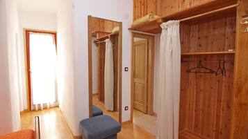 Apartment, 2 Bedrooms (750/1756) | 1 bedroom, desk, iron/ironing board, free cribs/infant beds
