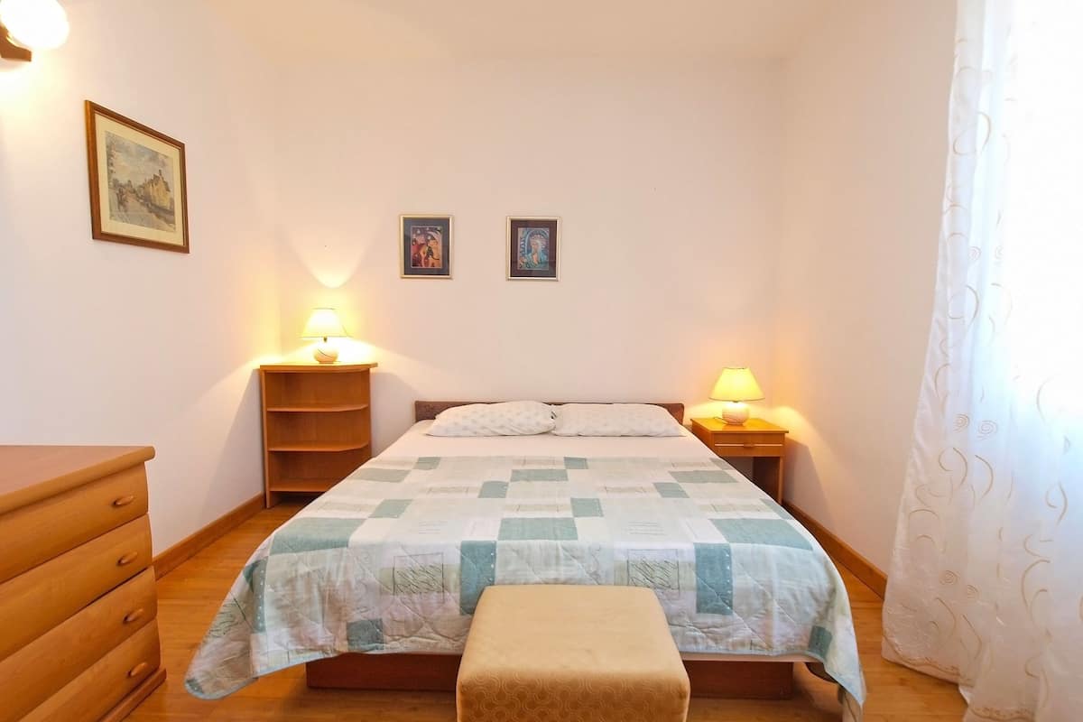 Apartment, 1 Bedroom (399/911)