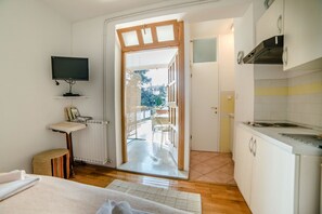 Apartment, 1 Bedroom (804/1870) | Living area | TV - Apartment Lucio 804 (Porec)
