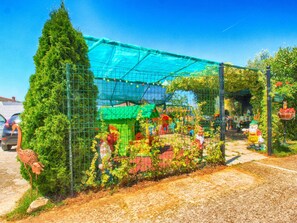 Children's play area - outdoor