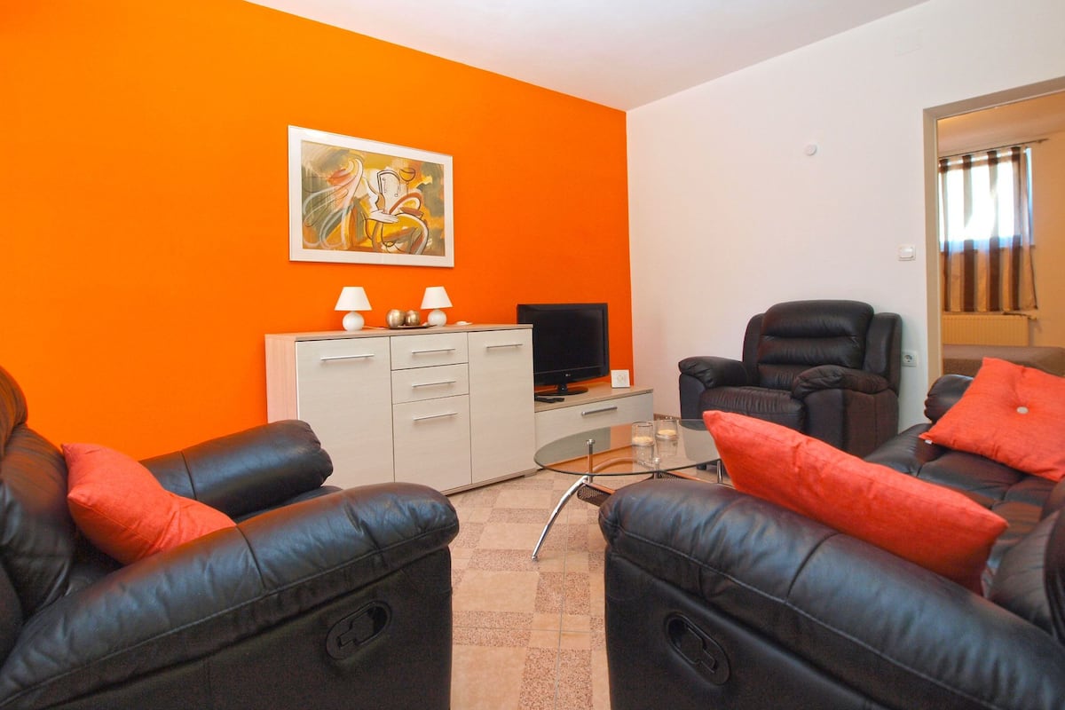Apartment, 2 Bedrooms (1420/13286) | Living room