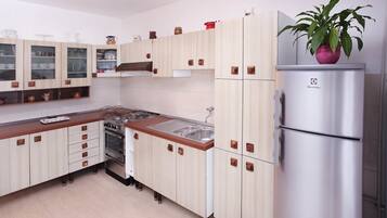 Apartment, 3 Schlafzimmer (1208/11117) | Eigene Kochnische | Kühlschrank, Herdplatte, Wasserkocher mit Kaffee-/Teezubehör