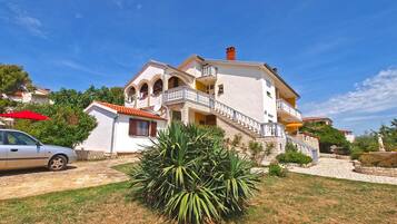 Apartment, 1 Bedroom (906/2109) | Iron/ironing board, free WiFi, bed sheets