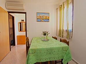 Apartment, 2 Bedrooms (768/1790) | In-room dining - Apartments Zdravko 768 (Fazana)