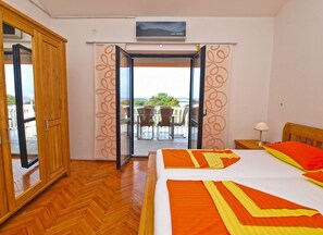 Apartment, 3 Bedrooms (65/97) | Iron/ironing board, free WiFi, bed sheets