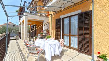 Standaard appartement, 2 slaapkamers (1021/10639) | Terras