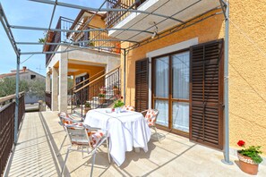Standard Apartment, 2 Bedrooms (1021/10639) | Terrace/patio