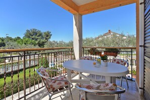 Apartment, 2 Bedrooms (1021/10640) | Terrace/patio - Apartments Maria 1021 (Fazana)