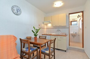 Apartment, 1 Bedroom (518/1243) | Private kitchen | Fridge, oven, stovetop, coffee/tea maker