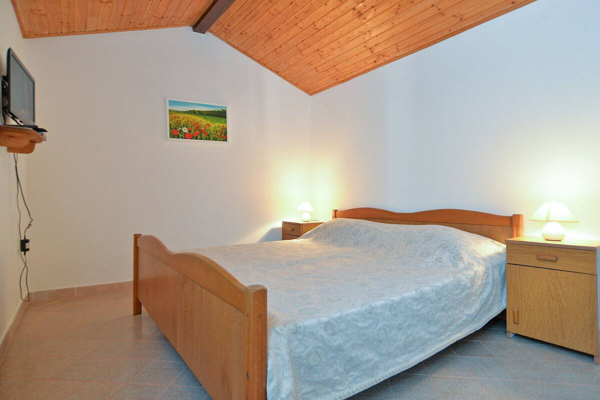 Apartment, 1 Bedroom (518/1243)