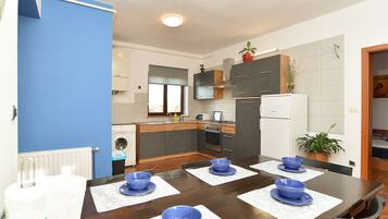 Standard Apartment, 2 Bedrooms (295/45496) | Living area | Flat-screen TV