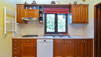 Departamento, 1 habitación (379/863) | Cocina privada | Refrigerador, microondas, parrilla de estufa y cafetera y tetera