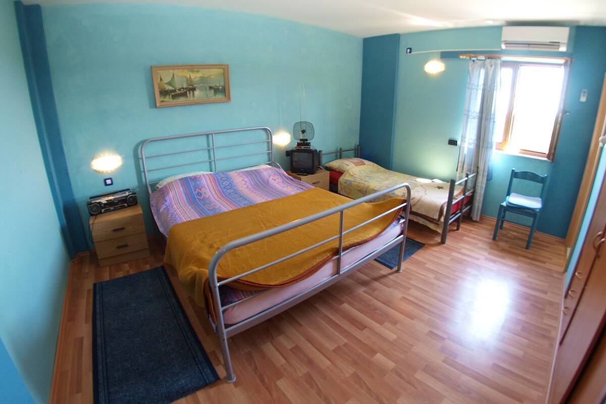 Appartement, 1 chambre (382/873) | Fer et planche à repasser, lit de bébé, literie fournie