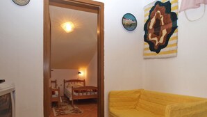 Apartment, 2 Schlafzimmer (382/875) | Wohnbereich | Fernseher