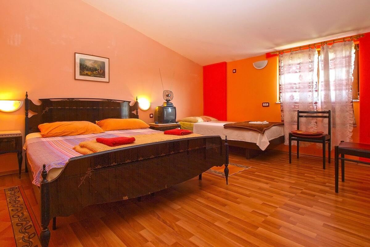 Appartement, 1 chambre (382/874) | Fer et planche à repasser, lit de bébé, literie fournie