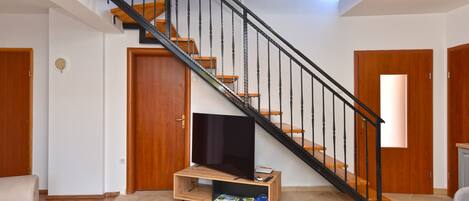 Apartment, 3 Schlafzimmer (928/2193) | Wohnbereich | Fernseher