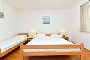 Apartment, 1 Bedroom (929/2199) | Iron/ironing board, free WiFi, bed sheets