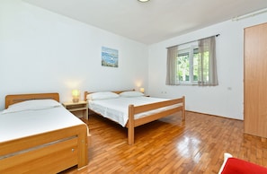 Apartment, 1 Bedroom (929/2199) | Iron/ironing board, free WiFi, bed sheets