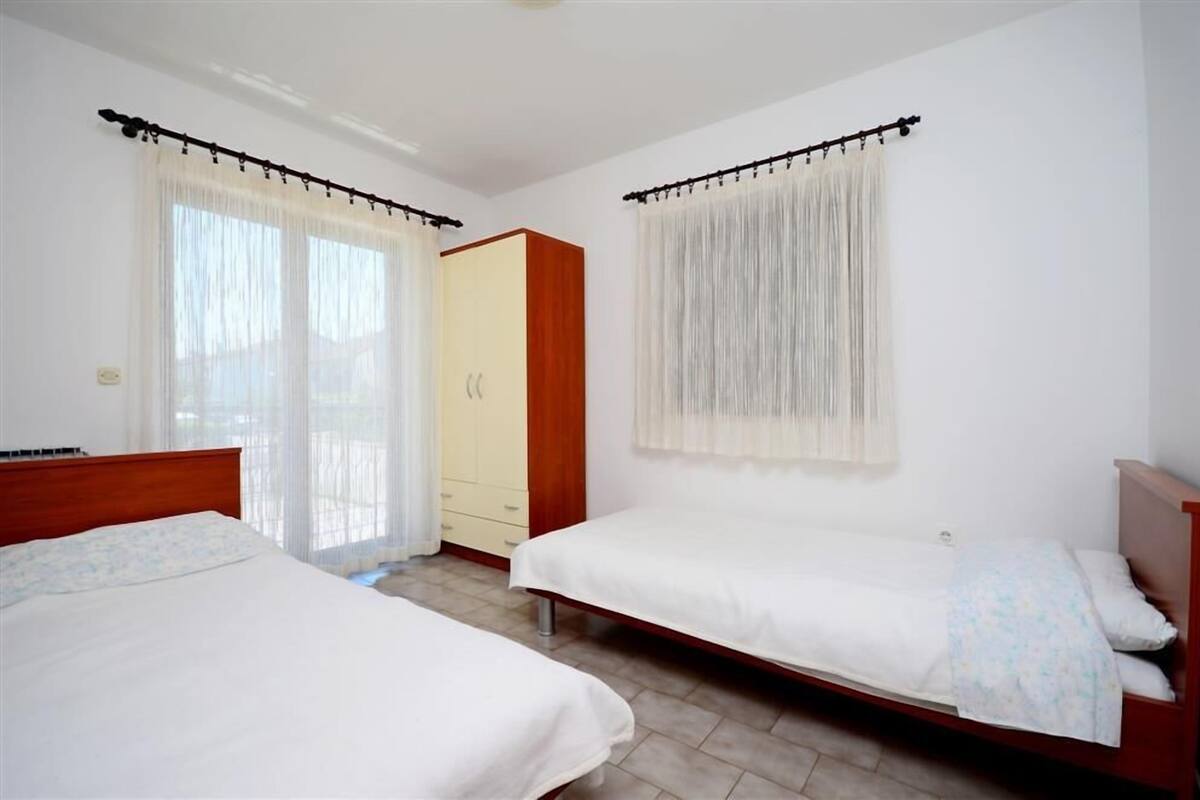 Apartment, 2 Bedrooms (829/1943)
