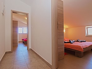 Apartment, 3 Bedrooms (1480/13828) | Iron/ironing board, free WiFi, bed sheets - Apartments Dario 1480 (Liznjan)