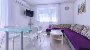 Căn hộ, 2 phòng ngủ (927/2177) | Khu phòng khách