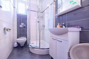 Apartment, 2 Schlafzimmer (927/2177) | Badezimmer | Dusche, Haartrockner, Handtücher