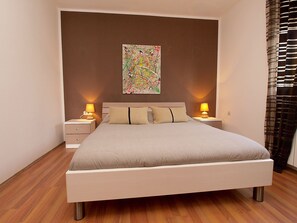 Apartment, 2 Bedrooms (799/1984)