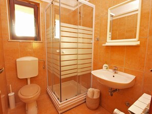 Apartment, 2 Bedrooms (799/1856) | Bathroom