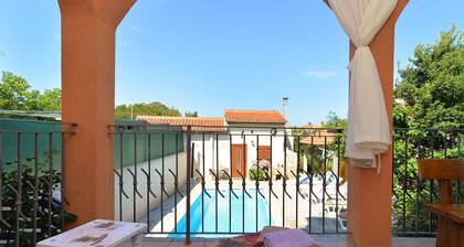 Apartments Jasmine 1008