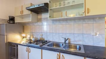 Apartment, 1 Bedroom (1008/3315) | Private kitchen