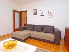 Apartment, 2 Bedrooms (41/54) | Living area | TV - Apartments Ivan 41 (Pula)