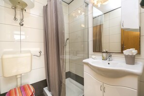 Bathroom - Apartments Heli 1280 (Labin)