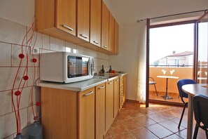 Apartment, 1 Bedroom (1310/12473) | Private kitchen