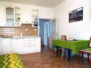Apartment, 2 Bedrooms (1284/12271) | Living area | TV - Apartments Jelena 1284 (Umag)