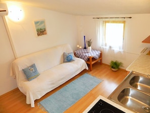 Apartment, 1 Bedroom | Living area