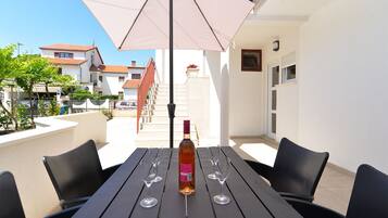 Apartment, 2 Bedrooms (1124/9664) | Terrace/patio