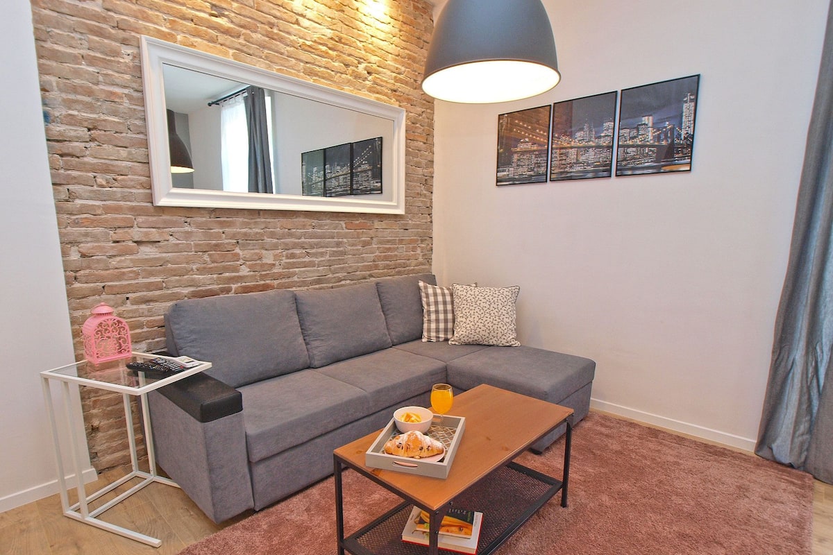 Apartment, 1 Bedroom (1472/13599) | Living room