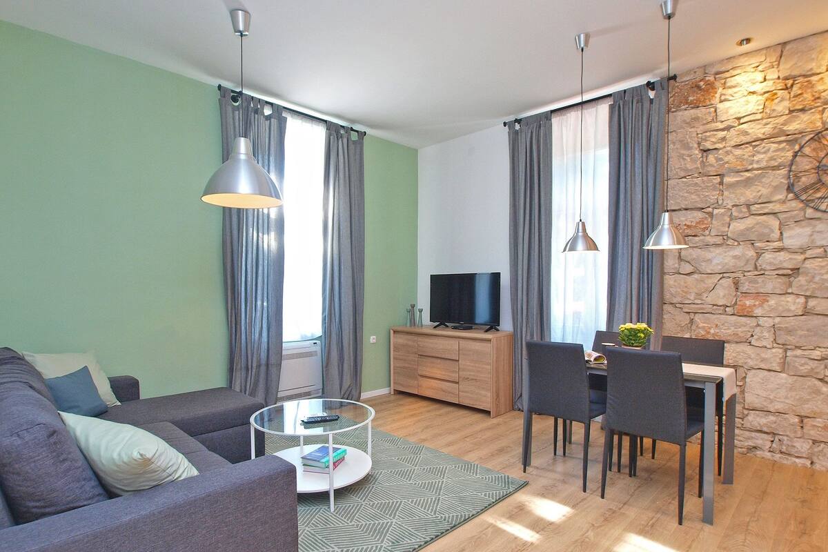 Apartment, 1 Bedroom (1472/13597) | Living area