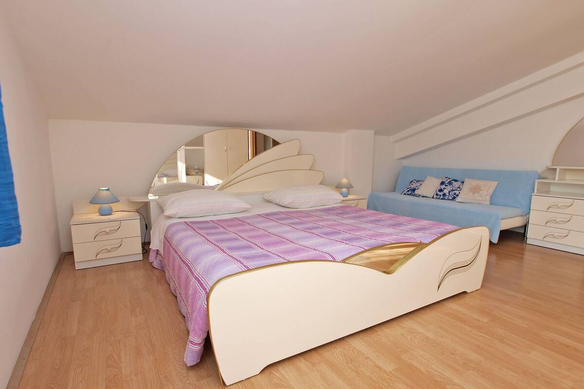 Apartment, 1 Bedroom (1048/3913) | 1 bedroom, iron/ironing board, free cots/infant beds, free WiFi