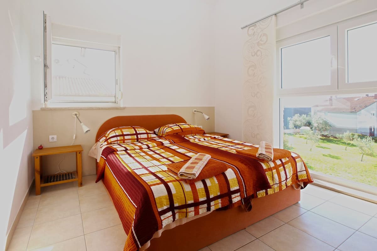 Apartment, 1 Bedroom (1497/14493)