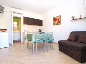 Apartment, 1 Bedroom (1493/14313) | Living area | TV - Apartments Nadia 1493 (Medulin)