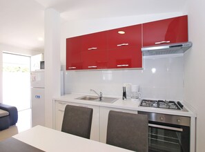 Appartement, 2 chambres (1454/13448) | Cuisinette privée | Réfrigérateur grande capacité avec congélateur, four à micro-ondes