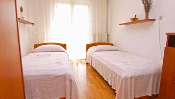 Apartment, 1 Bedroom (1066/5082) | Iron/ironing board, free WiFi, bed sheets